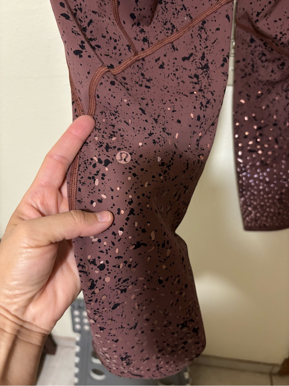 Lululemon - Picture 3 of 5